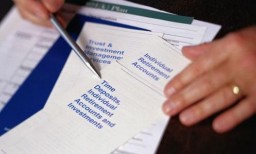 The European Commission plans to lighten transfer of bank accounts’ rules in Bulgaria, starting November 2009